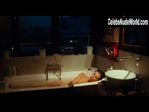 Ioana Iacob in Imi este indiferent daca in istorie vom intra ca barbari (2018) 2