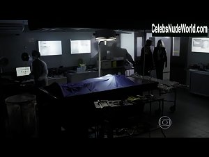 Yanna Lavigne in Dupla Identidade (series) (2014) 3