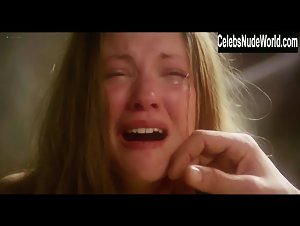 Lynne Frederick in I quattro dell'Apocalisse (1975) 15