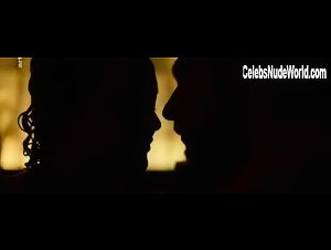Karoline Bar in Die Reste meines Lebens (2016) 8