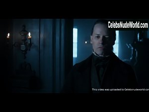 Vinette Robinson in A Christmas Carol (2019) 17