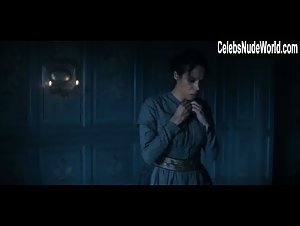 Vinette Robinson in A Christmas Carol (2019) 4