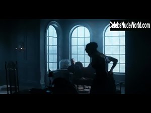 Vinette Robinson in A Christmas Carol (2019) 9