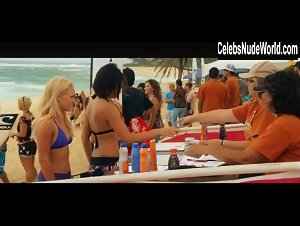 Lorraine Nicholson, Sonya Balmores Sexy, bikini scene in Soul Surfer (2011) 2