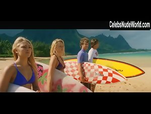 Lorraine Nicholson Wet , Beach scene in Soul Surfer (2011) 4