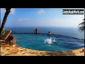 Lauren Conrad Tell Sexy, bikini scene in Laguna Beach (2004-2005) 1