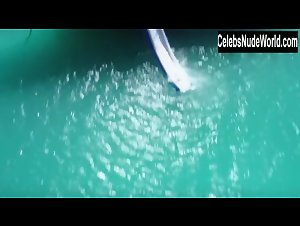 Lil' Kim, Tiffany Panhilason, B. Simone, Vena "Pretty Vee" Excell in Girls Cruise (2019) 16