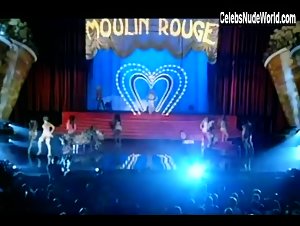 Lil' Kim Sexy scene in MTV Movie Awards (2001-2016) 2
