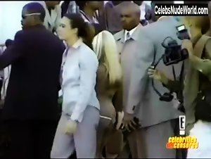 Lil' Kim Sexy scene in Celebrities Uncensored (2003-2004) 11