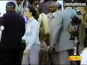 Lil' Kim Sexy scene in Celebrities Uncensored (2003-2004) 14