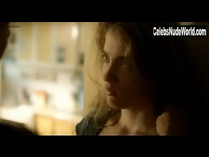 Adele Haenel Explicit , Shower In Apres le sud (2011) 3