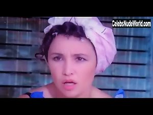 Adriana Russo Explicit , Beach In Ricchi, ricchissimi... praticamente in mutande (1982) 2