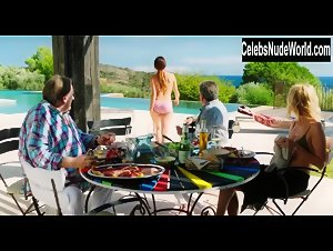 Adriana Ugarte Bikini , Explicit In Amoureux de ma femme (2018) 3