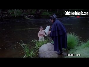 Aitana Sanchez-Gijon in La ley de la frontera (1995) 2