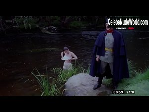 Aitana Sanchez-Gijon in La ley de la frontera (1995) 4