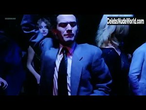 Ajita Wilson in Luca il contrabbandiere (1980) 14