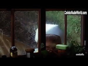 Alana Stewart in Night Call Nurses (1972) 18