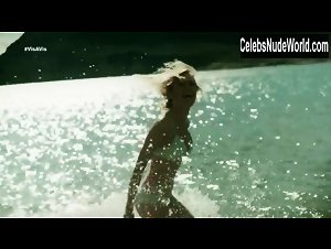 Alba Flores Bikini , Beach Nudity In Vis a vis (series) (2015) 4