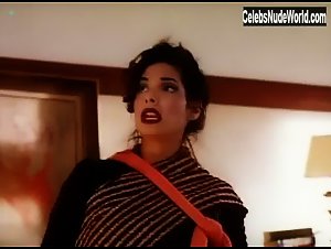 Alex Meneses in Amanda and the Alien (1995) 1