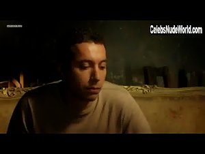 Alexandra Ansidei in La difference, c'est que c'est pas pareil (2009) 11