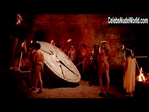 Alexandra Delli Colli in Zombi Holocaust (1980) 14