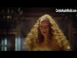 Alexia Giordano in Versailles (series) (2015) 11