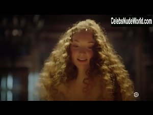 Alexia Giordano in Versailles (series) (2015) 12