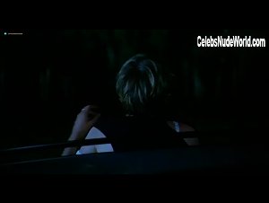 Alexia Stresi in Trop (peu) d'amour (1998) 7