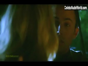 Ali Larter Car Sex , Kissing In Three Way (2004) 13