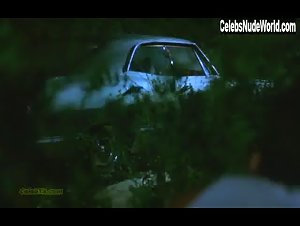 Ali Larter Car Sex , Kissing In Three Way (2004) 18