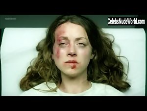 Alice Dwyer in Im Alleingang - Elemente des Zweifels (2013) 11