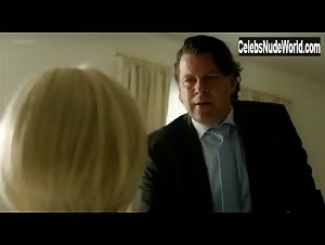 Alice Dwyer in Im Alleingang - Elemente des Zweifels (2013) 7