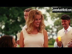 Alice Eve Transparent , Bouncing boobs In Sex and the City 2 (2010)
