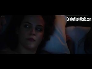 Alicia Vikander in Earthquake Bird (2019) 20