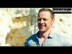 Alicia Vikander in Submergence (2017) 7