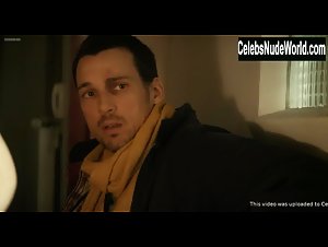 Alina Levshin in Lugen und andere Wahrheiten (2014) 17
