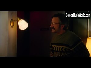 Alison Brie Topless , Bouncing boobs In GLOW (series) (2017) 17