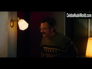 Alison Brie Topless , Bouncing boobs In GLOW (series) (2017) 19