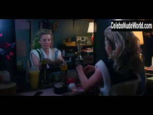 Alison Brie Topless , Bouncing boobs In GLOW (series) (2017) 3