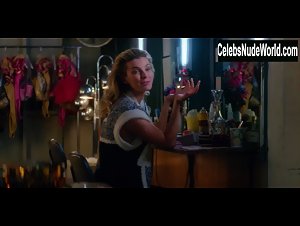 Alison Brie Topless , Bouncing boobs In GLOW (series) (2017) 5