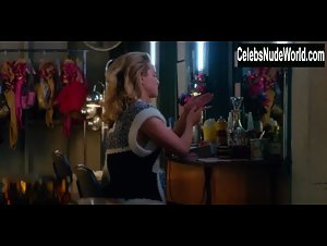 Alison Brie Topless , Bouncing boobs In GLOW (series) (2017) 7