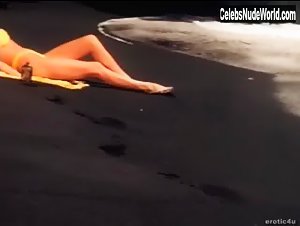 Ashley Allen in Playboy: The Girls of Hawaiian Tropic, in Paradise (1995) 2