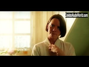 Amalie Dollerup in Badehotellet (series) (2013) 12