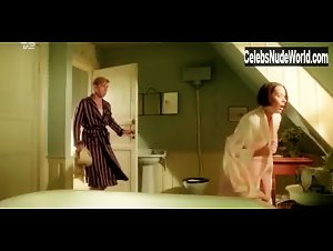 Amalie Dollerup in Badehotellet (series) (2013) 5