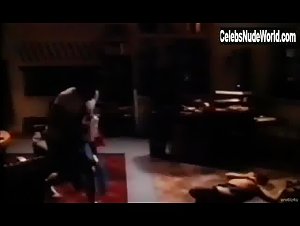 Amanda Ooms hot , Stockings In Hotel St. Pauli (1988) 18