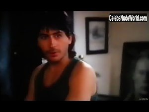 Amanda Ooms Gets Dressed , boobs In Hotel St. Pauli (1988) 13