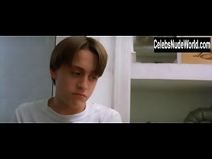 Amanda Peet in Igby Goes Down (2002) 15