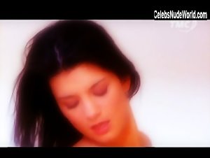 Amandine in Fantasmes (series) (2007) 18