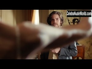 Amira Casar in Ich und Kaminski (2015) 3