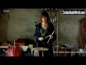 Amira Casar in Peindre ou faire l'amour (2005) 11